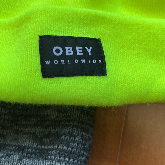 3 hats, great condition - Picture 2 of 4